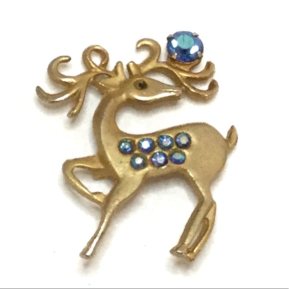 deer with faux pearl tail gold deer pin Christmas brooch deer jewelry reindeer brooch Vintage deer brooch faux pearl deer brooch